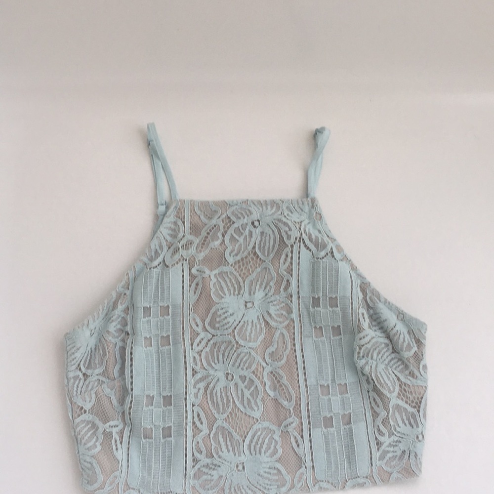 Lulu’s mint lace crop top - Picture 2 of 6